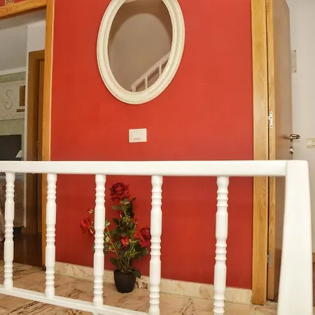 La Colegiata Πανσιόν 2*