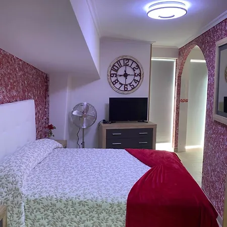 科莱吉塔教堂旅馆 招待所 比戈