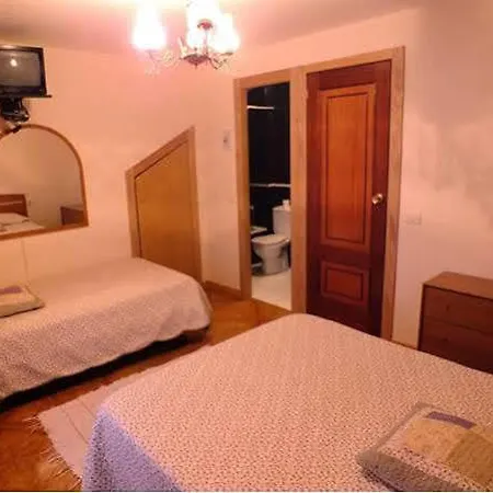 La Colegiata Πανσιόν 2*