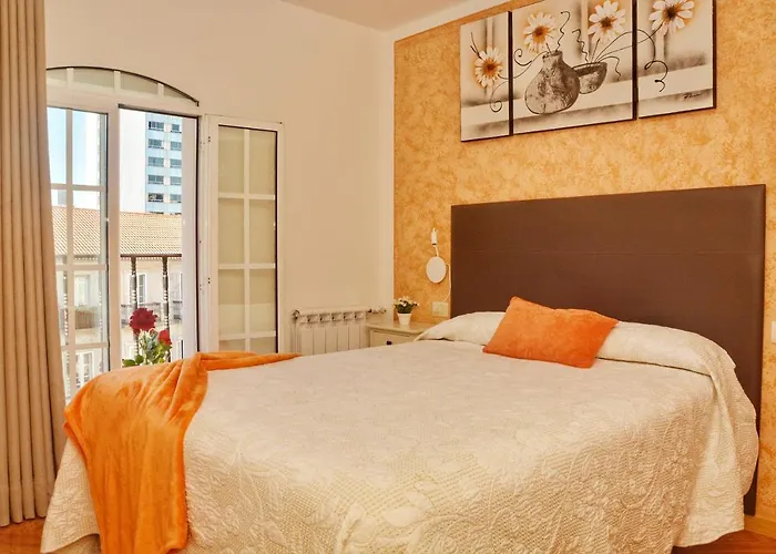 科莱吉塔教堂旅馆 2* 比戈