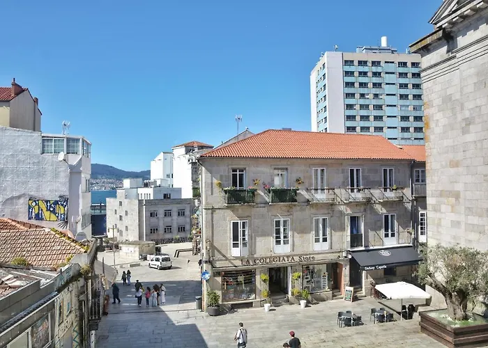 科莱吉塔教堂旅馆 比戈