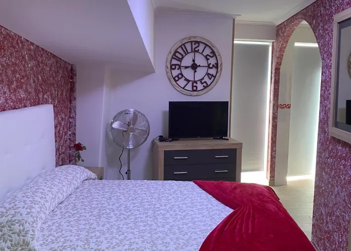 科莱吉塔教堂旅馆 招待所 比戈