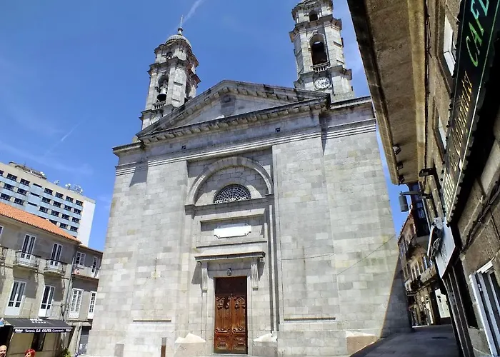 科莱吉塔教堂旅馆 招待所 比戈