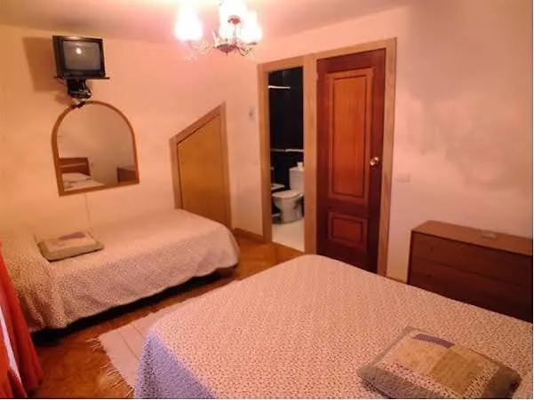 科莱吉塔教堂旅馆 招待所 2*