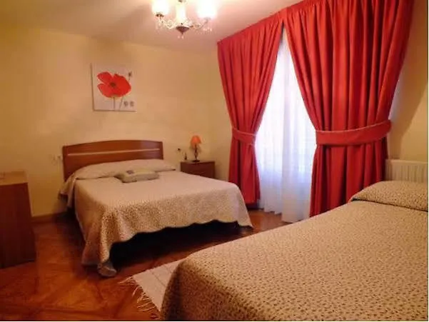 科莱吉塔教堂旅馆